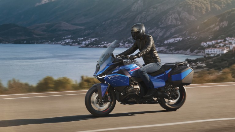 2026 BMW R 1300 RT in Style Impulse