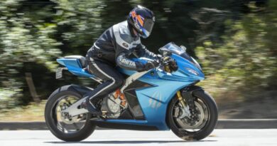 Lightning Motorcycles Strike R