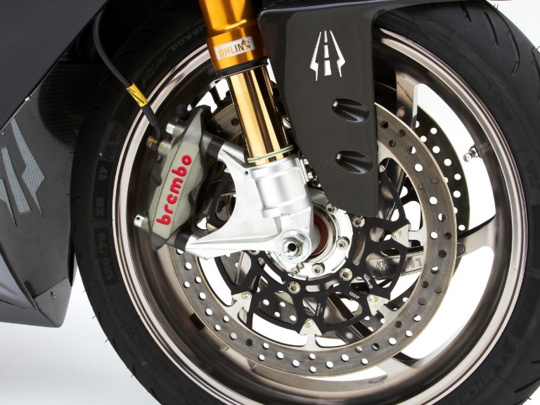 Strike R radial mounted Brembo brakes