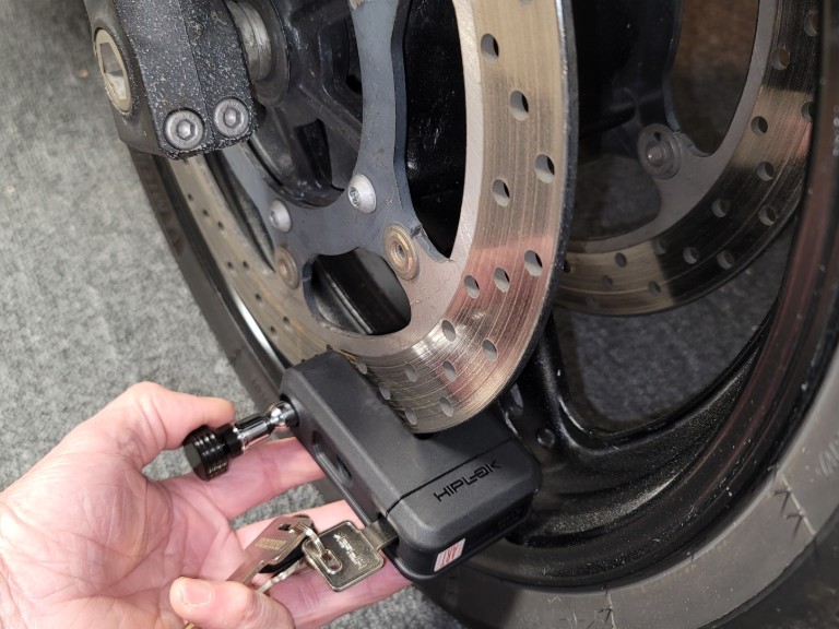 Installing MD1000 on a brake disc